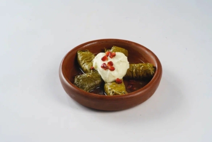 Долма с виноградными листьями / Dolma with grape leaves